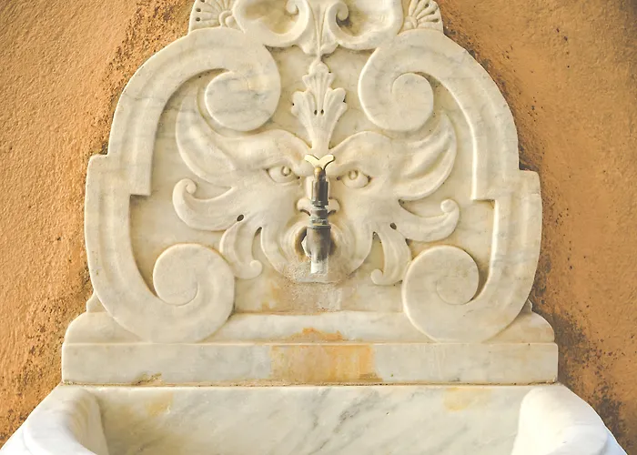 Calamatta Gæstehus 4*