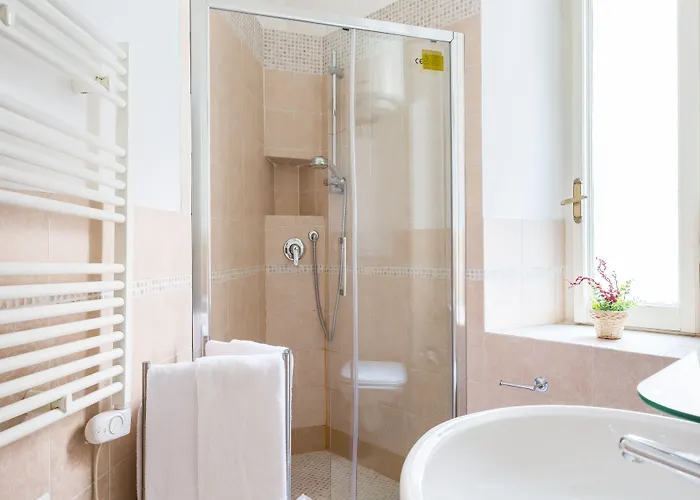 Calamatta Gæstehus 4*